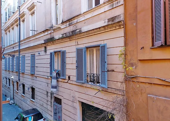 Ych-bright Navona Apartment