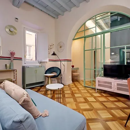 Ych-bright Navona Řím