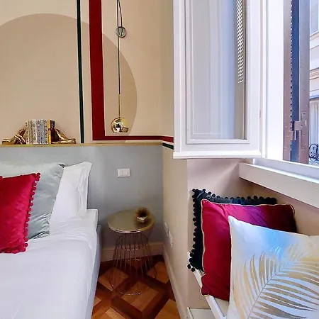 Ych-bright Navona Apartmán *