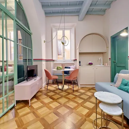 Ych-bright Navona * Řím